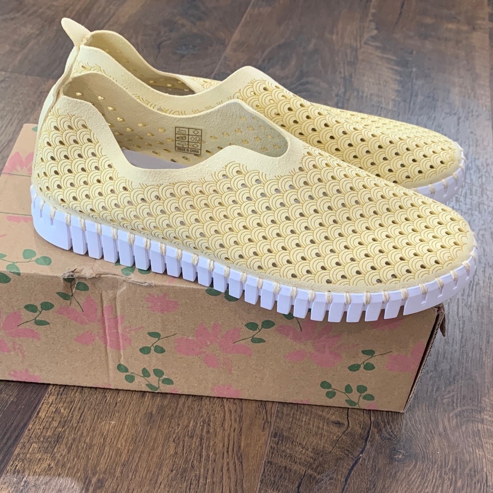 Ilse Jacobsen Yellow Slip-On Sneakers